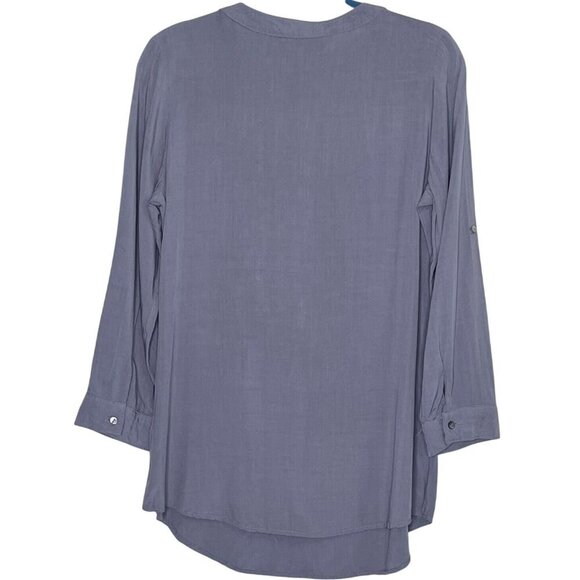 Solitaire Gray Floral Embroidered Boho Tunic Top 100% Rayon Size Medium - Picture 3 of 7